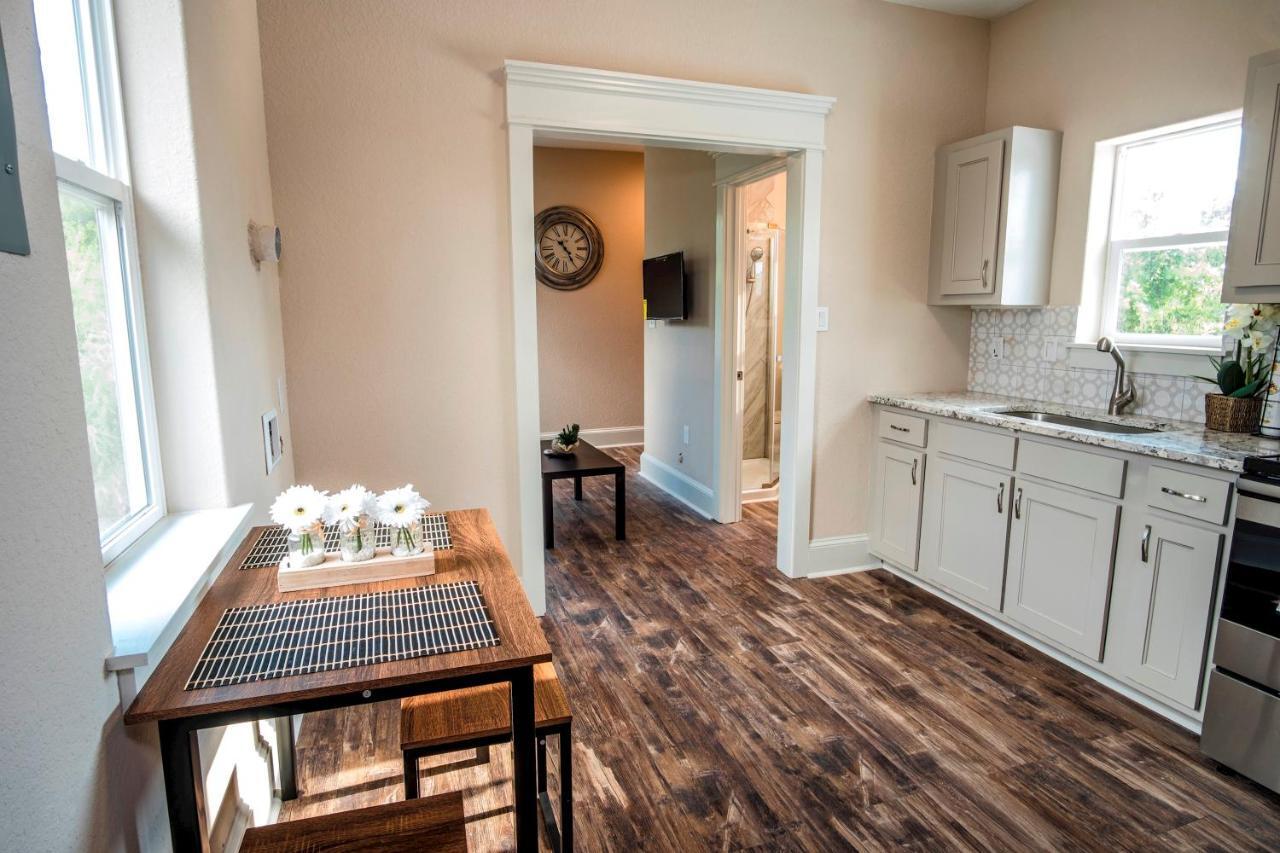 Beautiful Guest House On New Built Home Near Downtown San Antonio Luaran gambar
